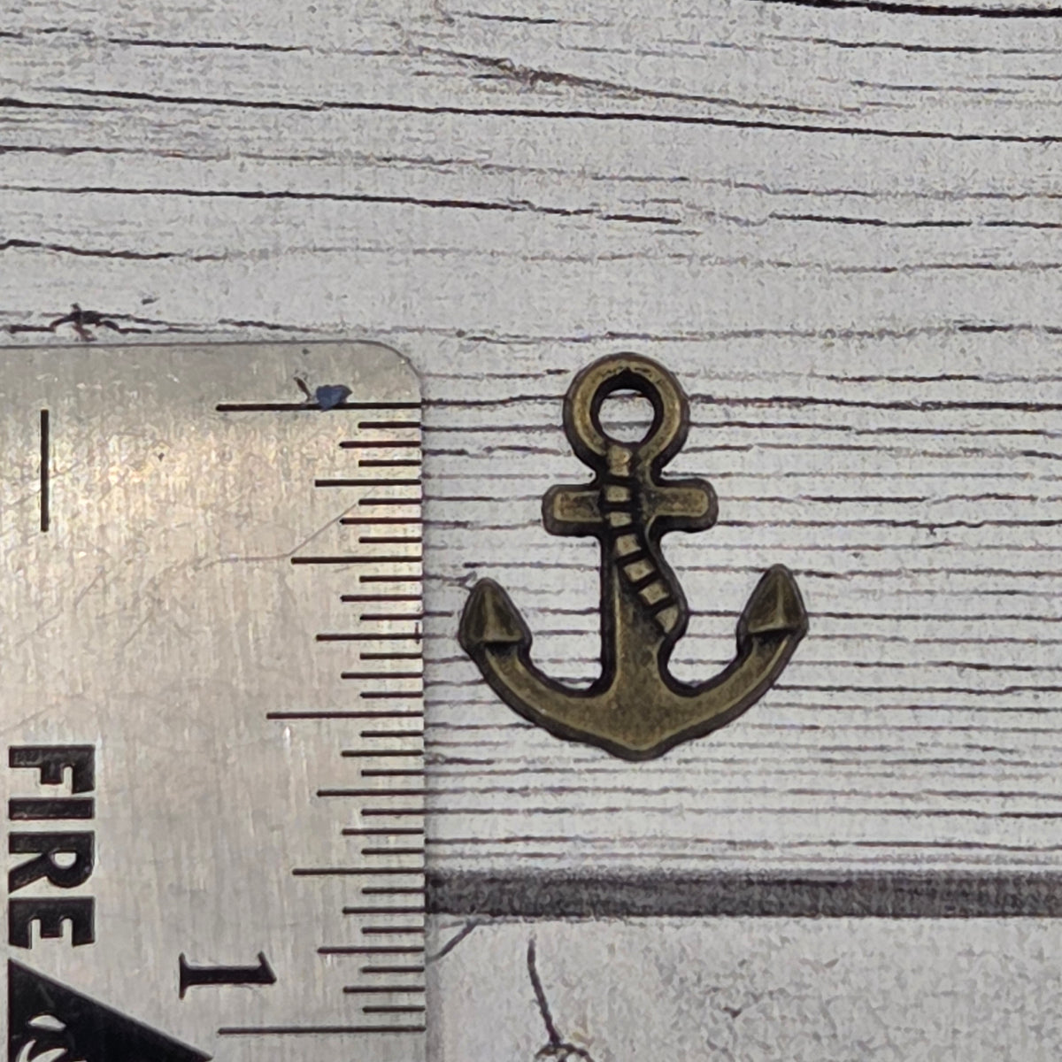 Antique brass anchor - 10 pieces
