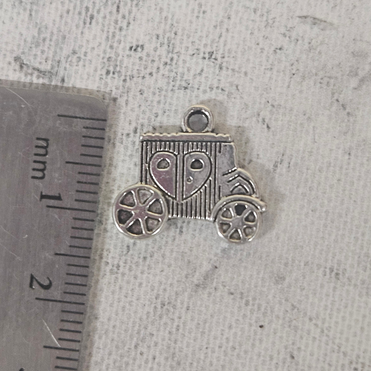 Carriage Charm - lot of 5