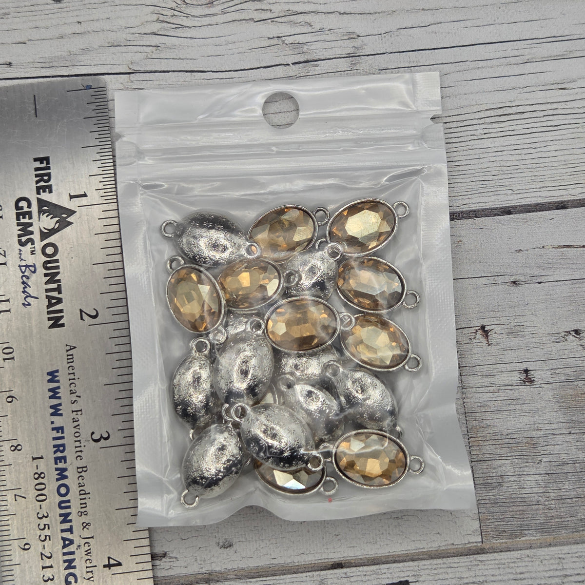 Crystal and silver connectors - oval - gold - quantity of 19