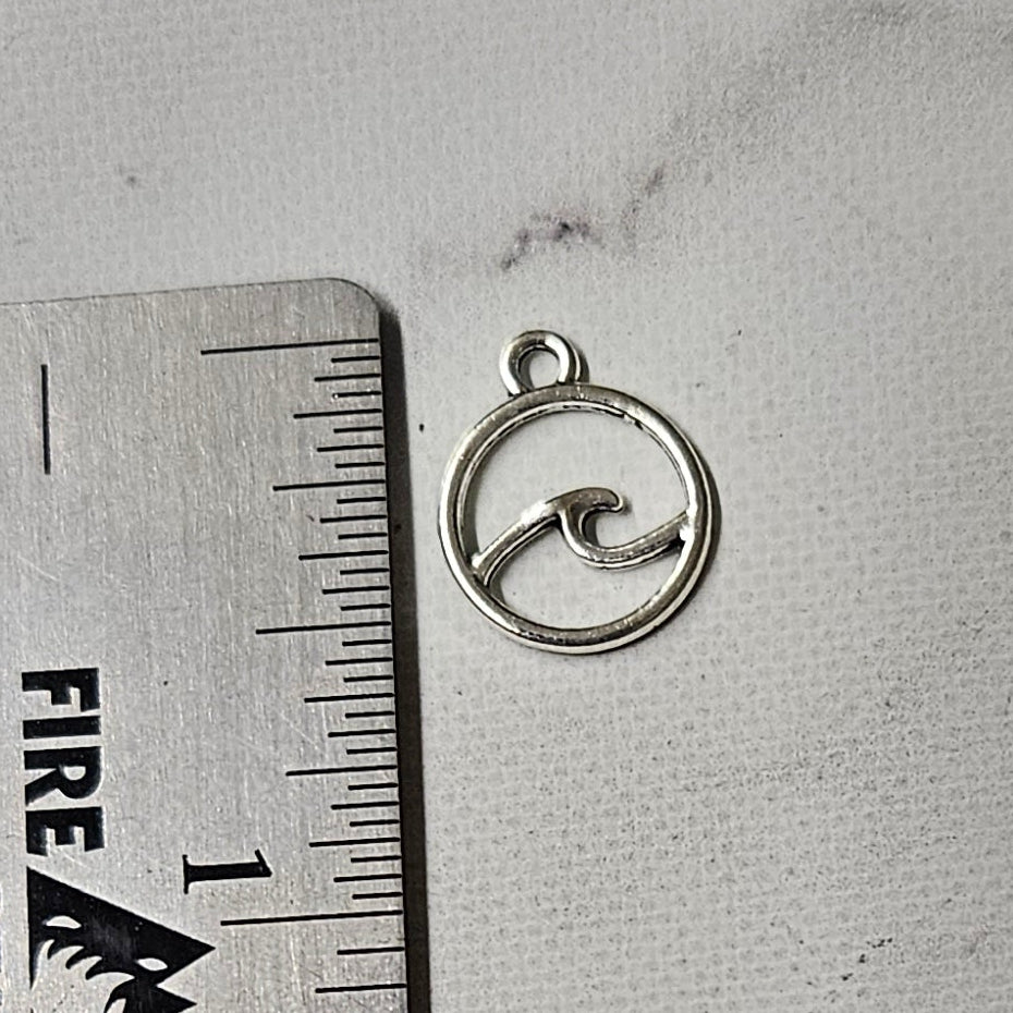 Waves charm - lot of 6