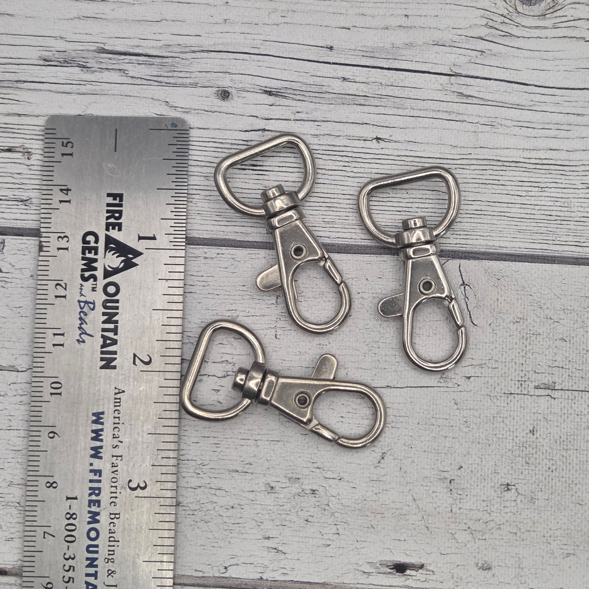 Medium silver lobster Lanyard style clip - lot of 8