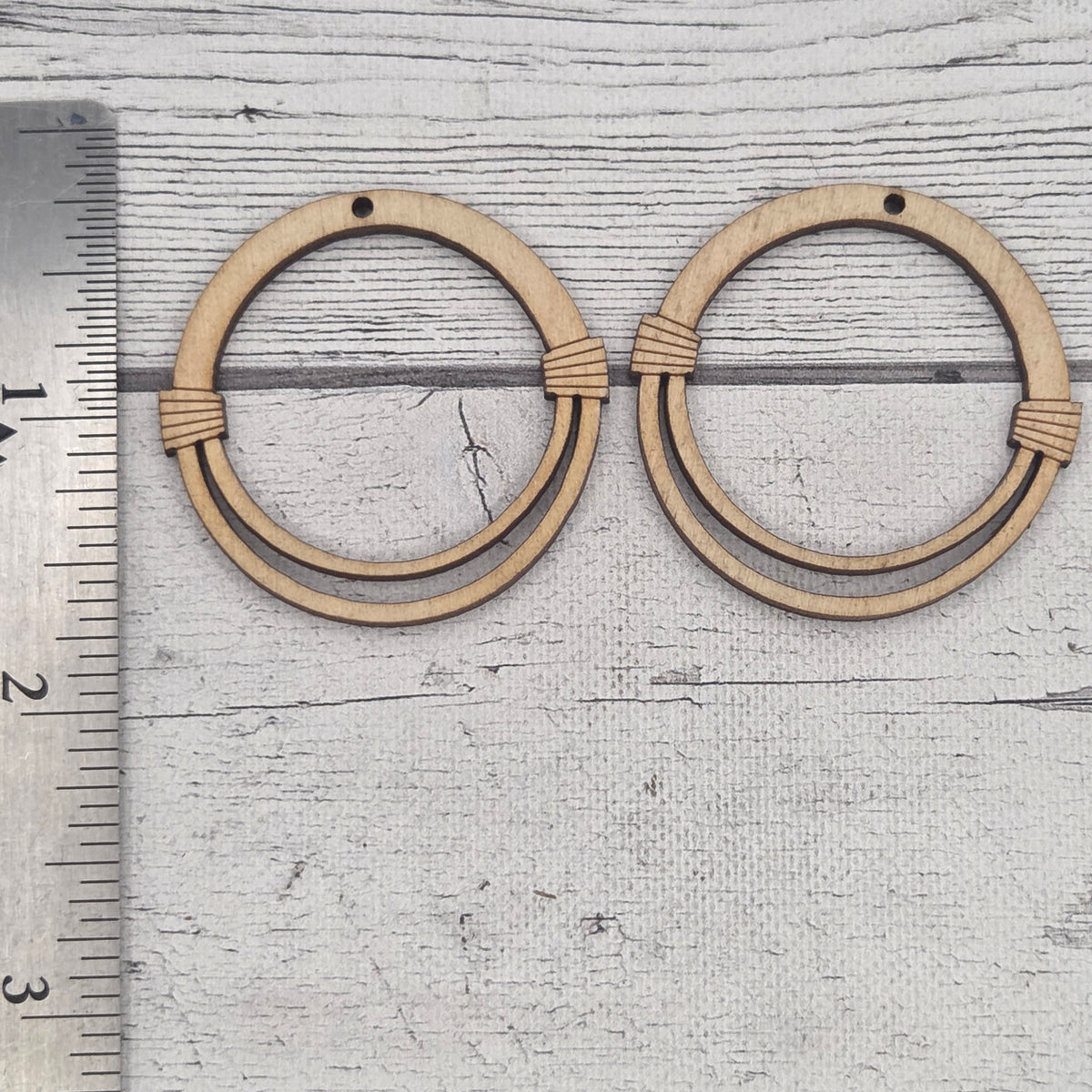 Round - Laser cut earring pair