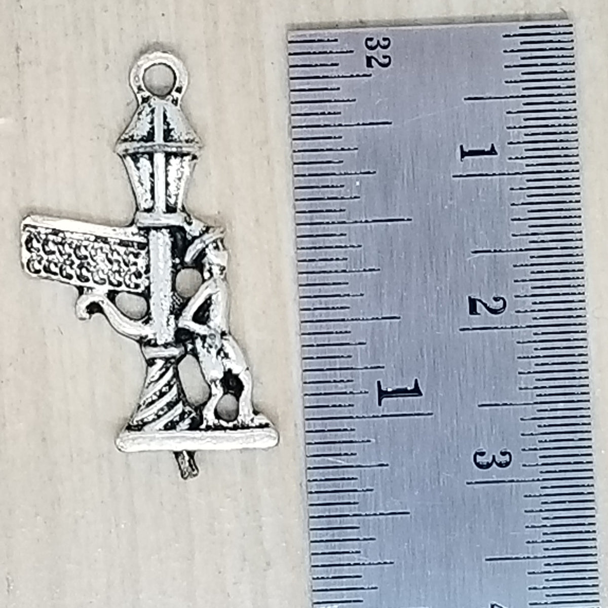 Lamp Post Charm - lot of 5