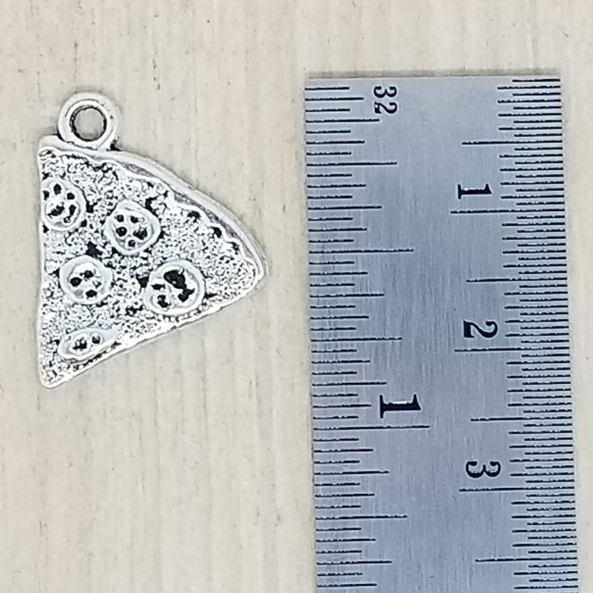 Pizza Charm - lot of 8