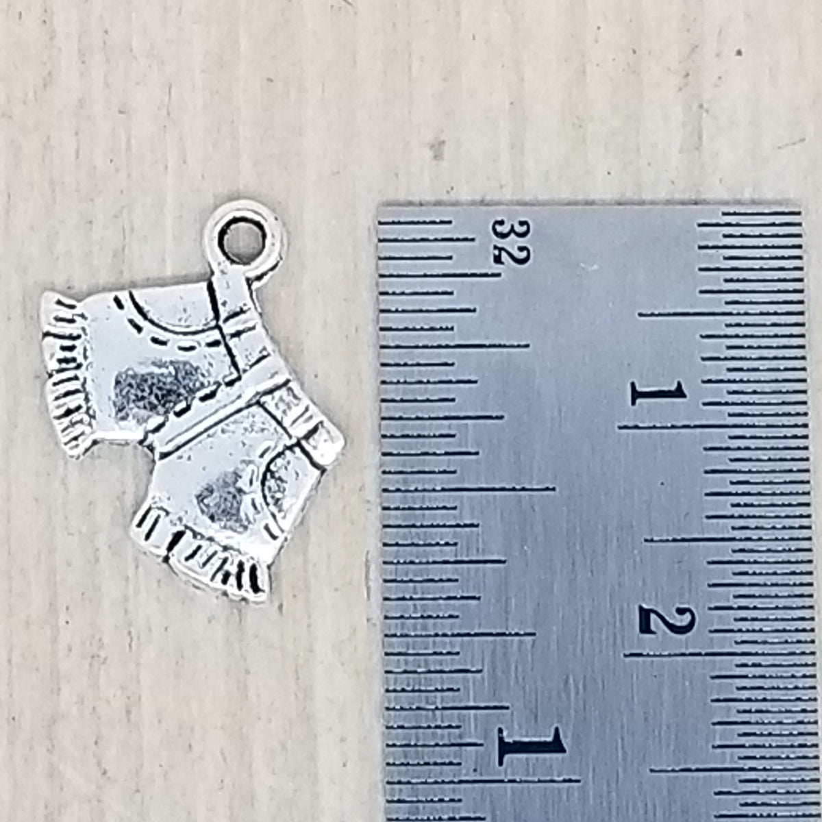 Shorts Charm - lot of 5