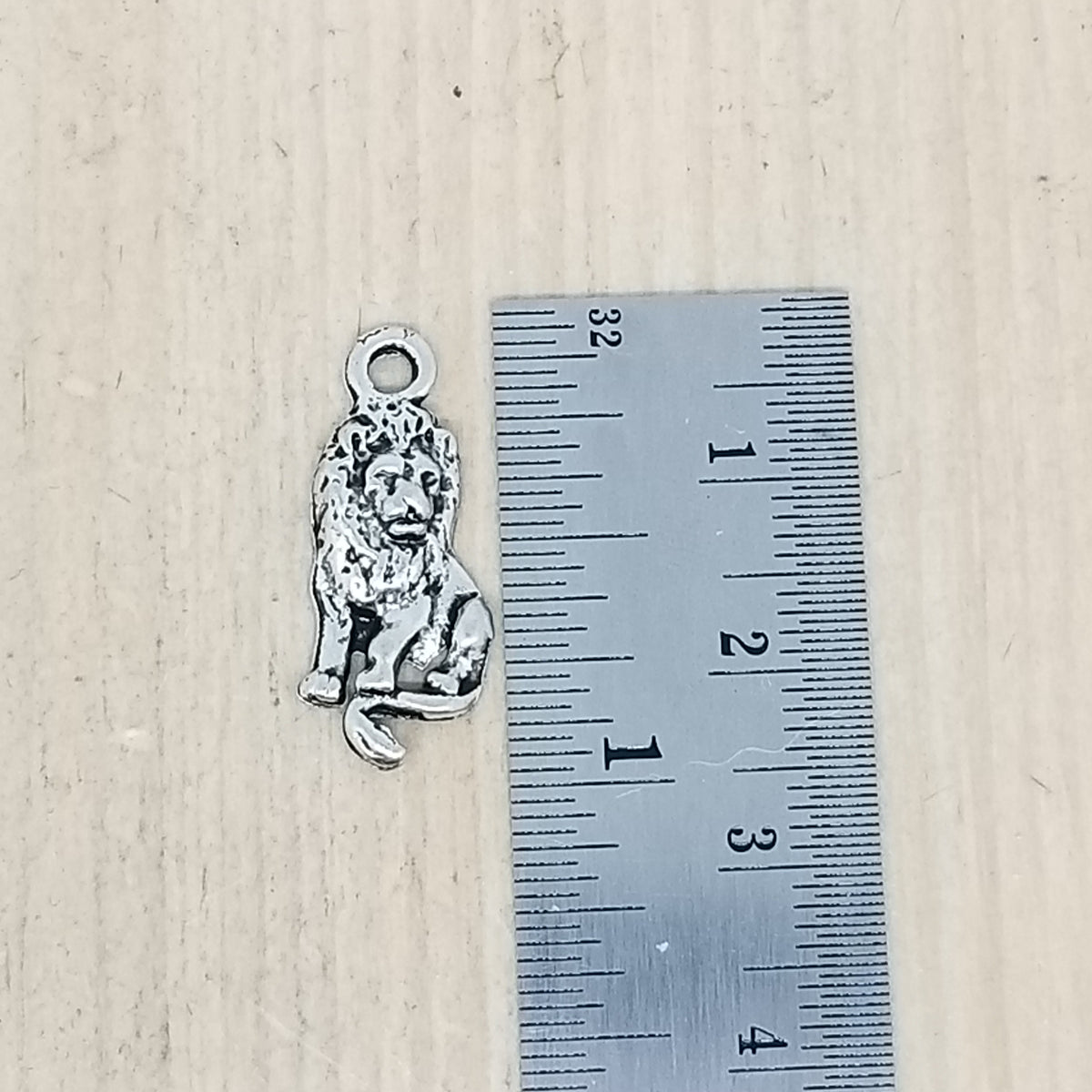 Sitting Lion Charm - lot of 5