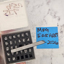 Shadows into Light 4.5 upper case - Font Fixation Destash