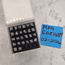 Nella Sue 5.0 lower case - Font Fixation Destash