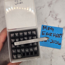 Nella Sue 2.5   lower case - Font Fixation Destash