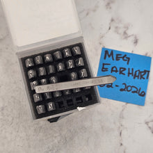 Lark's Tongue 5.5 upper case  - Font Fixation Destash