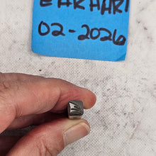 Star Lines #1 5.5mm Right Design Stamp - Font Fixation destash