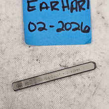 Daisy 03 multiple sizes Design Stamp - Font Fixation destash