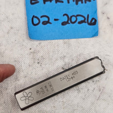 Daisy 03 multiple sizes Design Stamp - Font Fixation destash