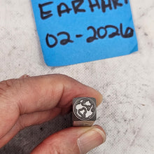 Planet 01 8mm Design Stamp - Font Fixation destash