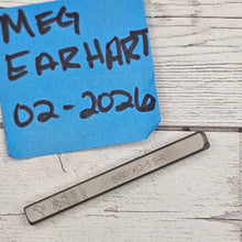 Bird #13 R  5.5mmmm Design Stamp - Font Fixation destash