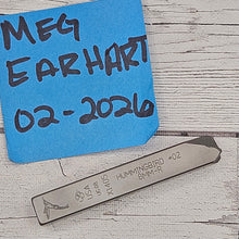 Hummingbird 02 R  8mm Design Stamp - Font Fixation destash