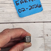 Pineapple   9mm Design Stamp - Font Fixation destash