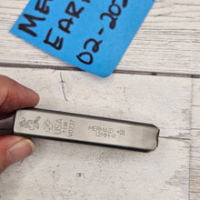 Mermaid #1 R  12mm   Design Stamp - Font Fixation destash