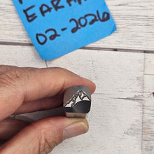 Mountain #3  R   12mm   Design Stamp - Font Fixation destash