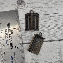 Police box  charm - 3 variants