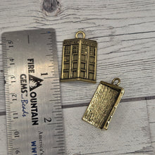 Police box  charm - 3 variants