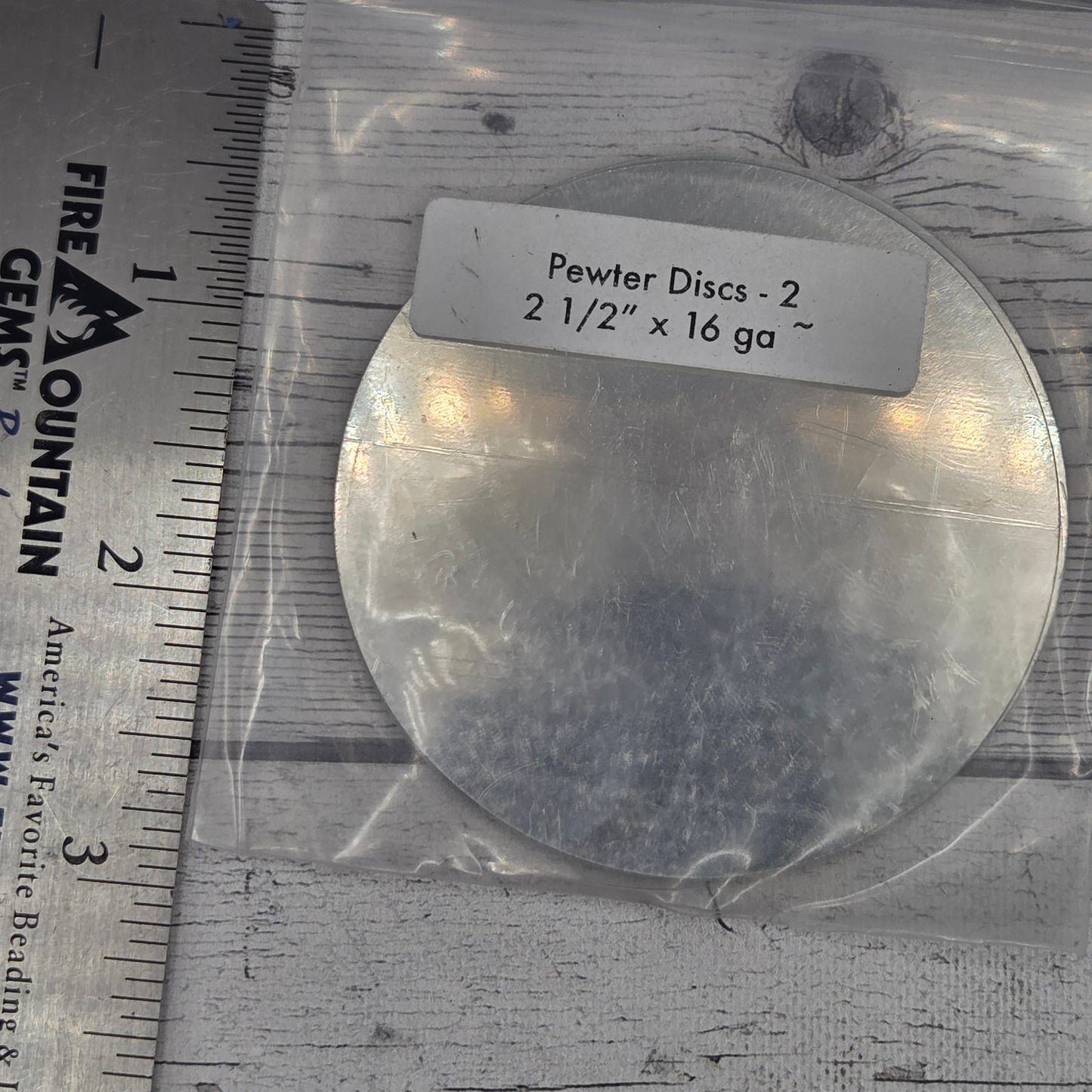 Pewter  round 2 1/2"  16ga   2 pcs