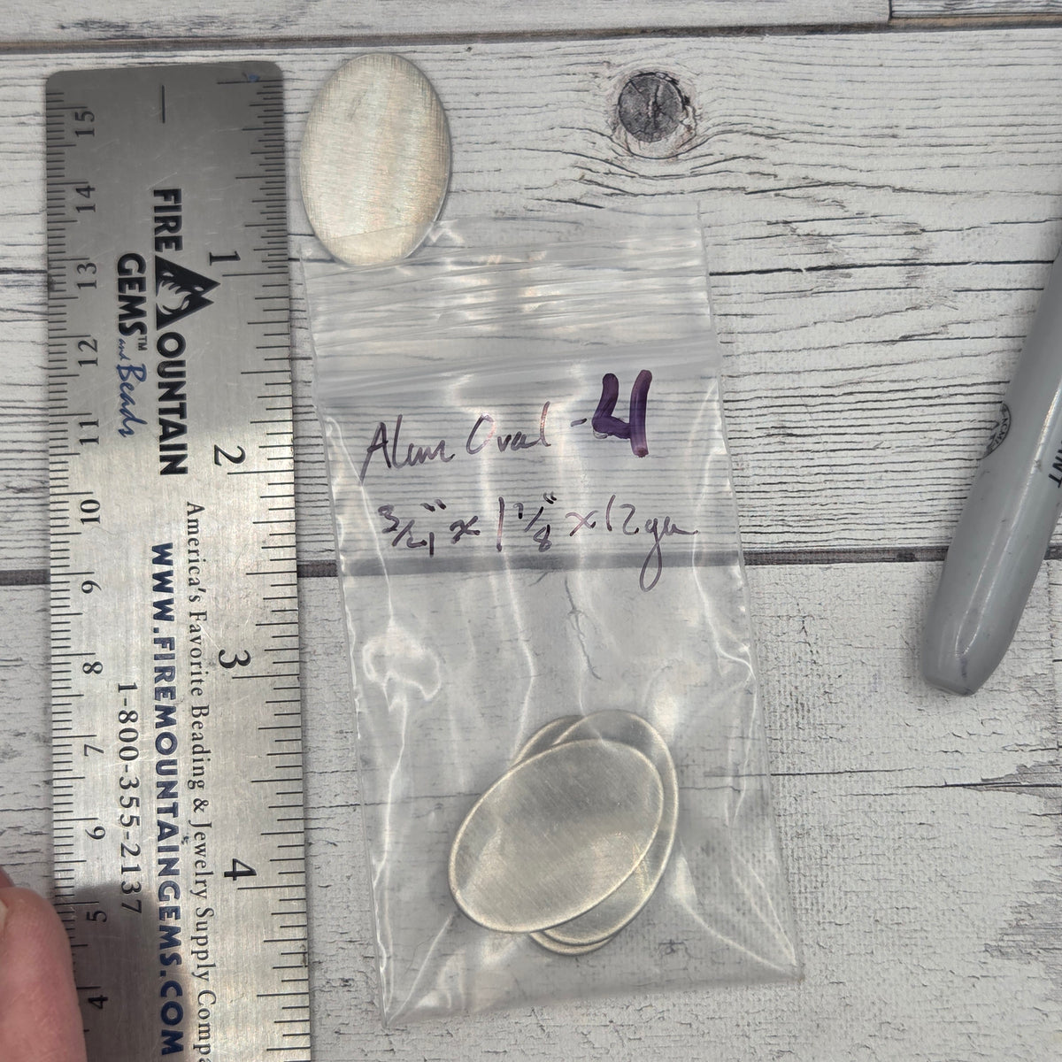 Aluminum Oval 3/4" x 1 1/8"  12 ga  4 pieces