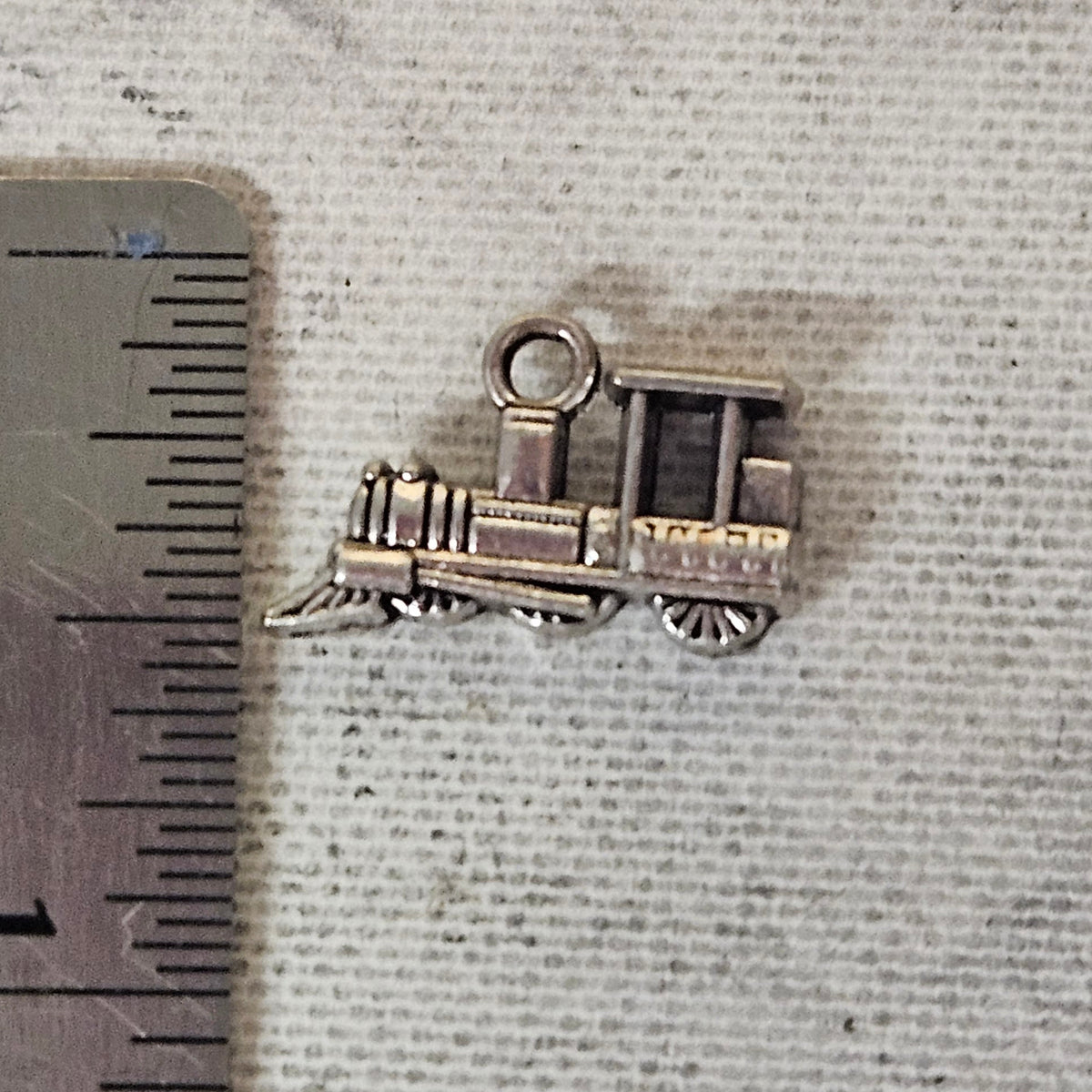 Train Charm 2 - lot of 5