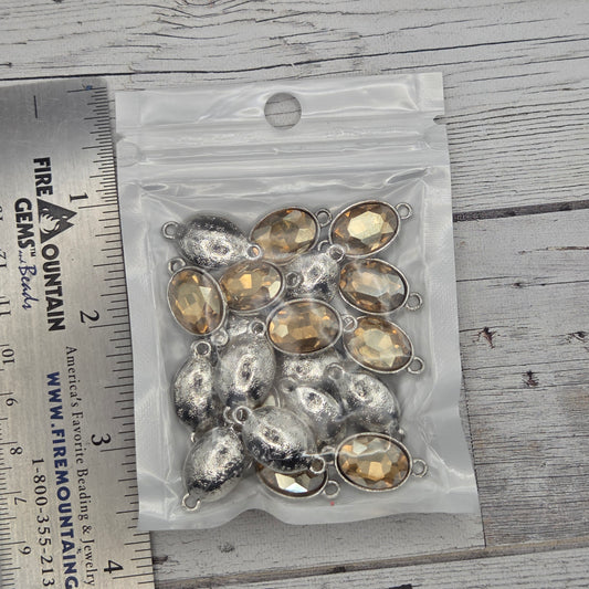 Crystal and silver connectors - oval - gold - quantity of 19