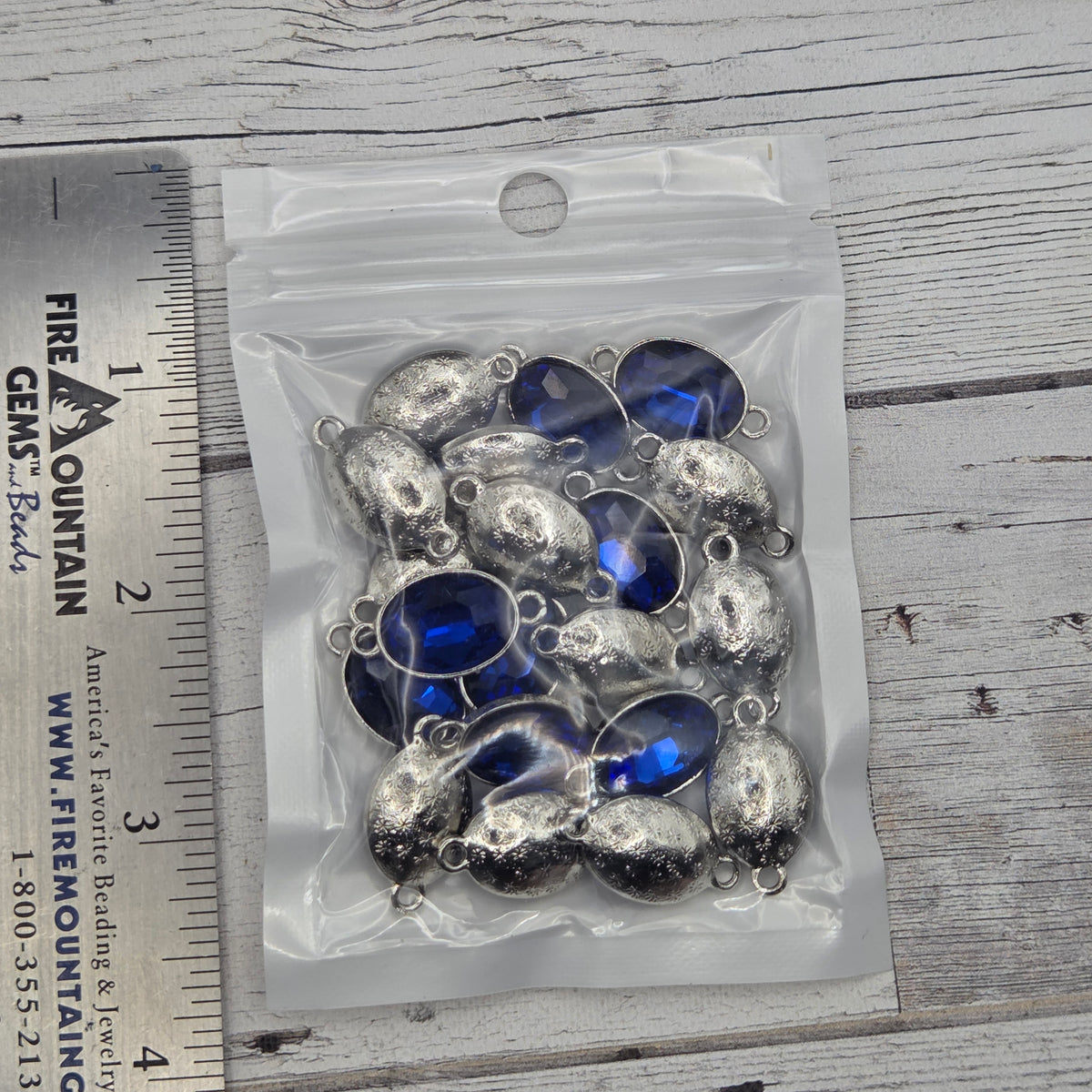 Crystal and silver connectors - oval - Royal blue - quantity of 20