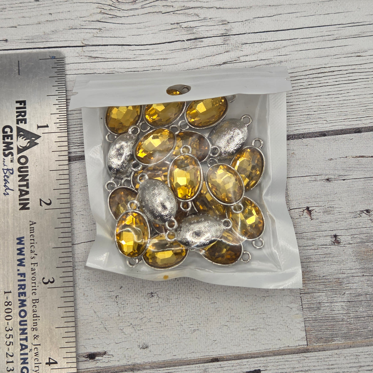 Crystal and silver connectors - oval - yellow - quantity of 20