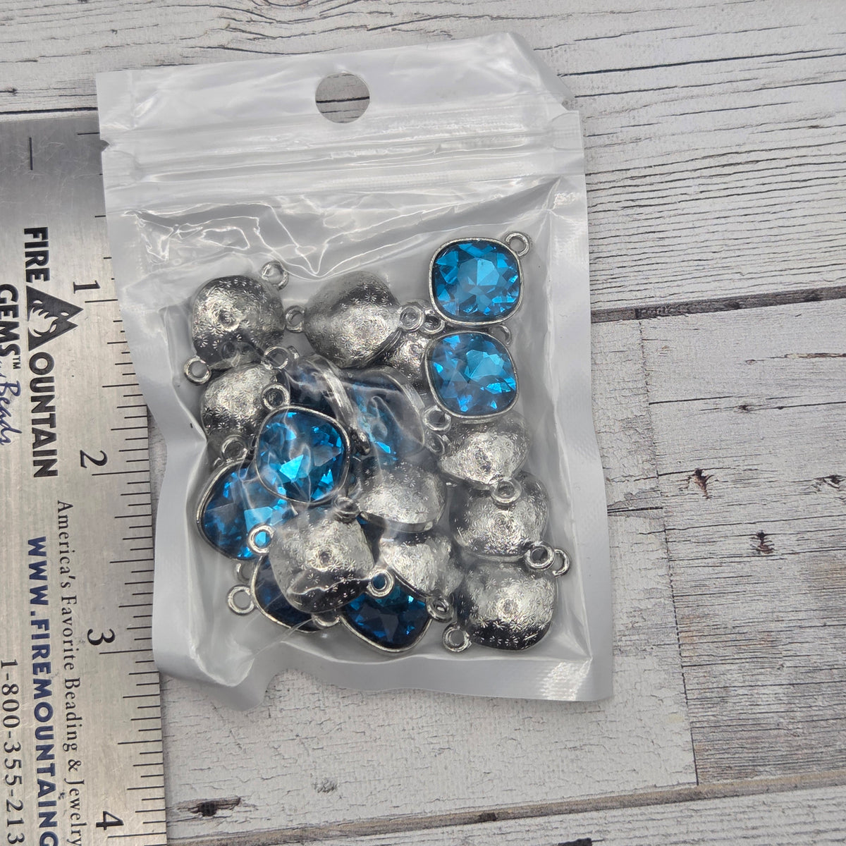 Crystal and silver connectors - Rounded Square - Turquoise  - quantity of 20