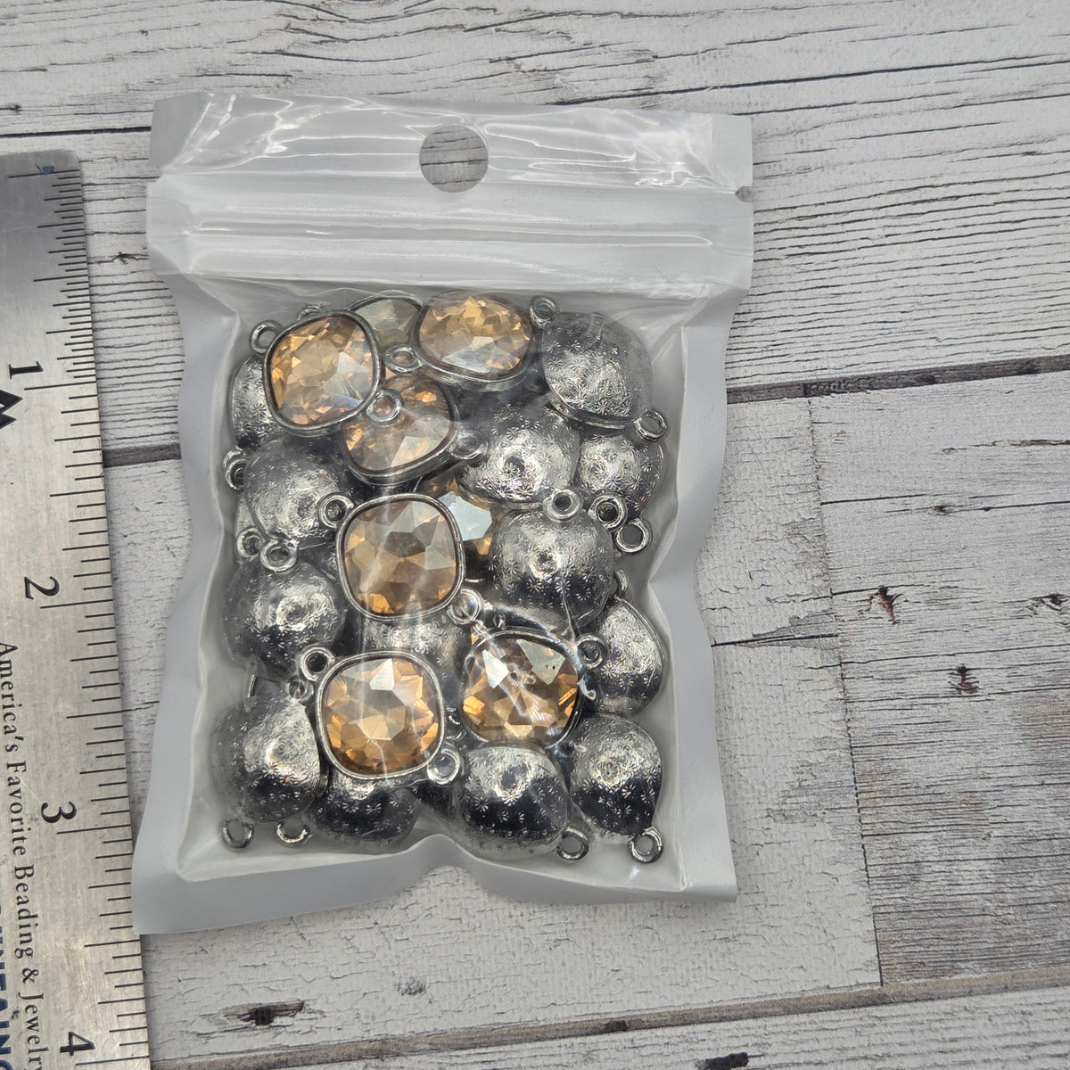 Crystal and silver connectors - Rounded Square - Gold - quantity of 28