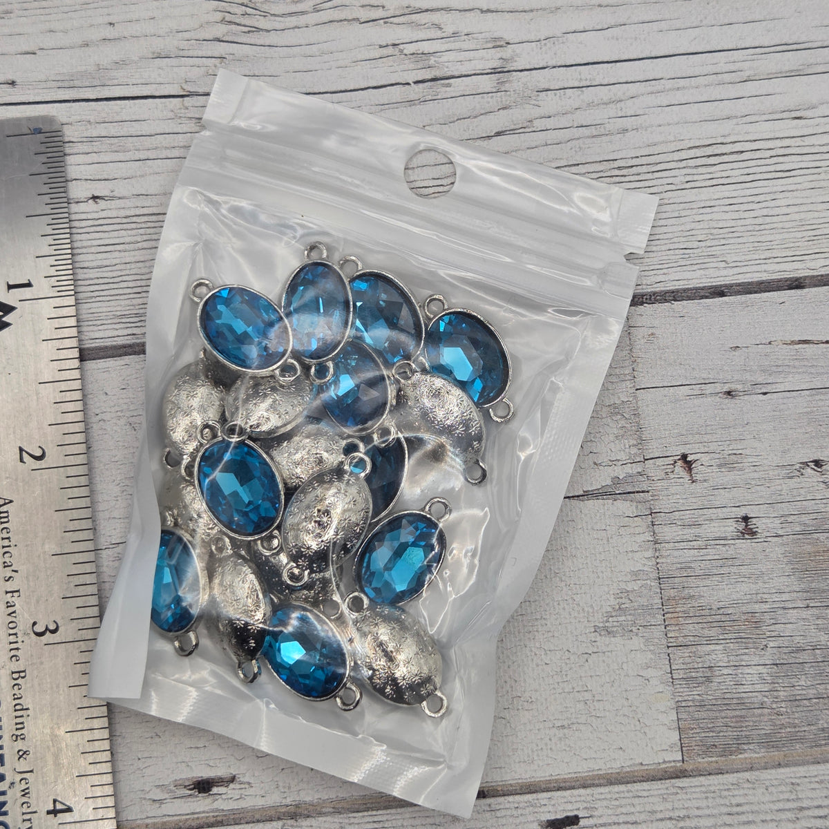 Crystal and silver connectors - oval - Turquoise - quantity of 19