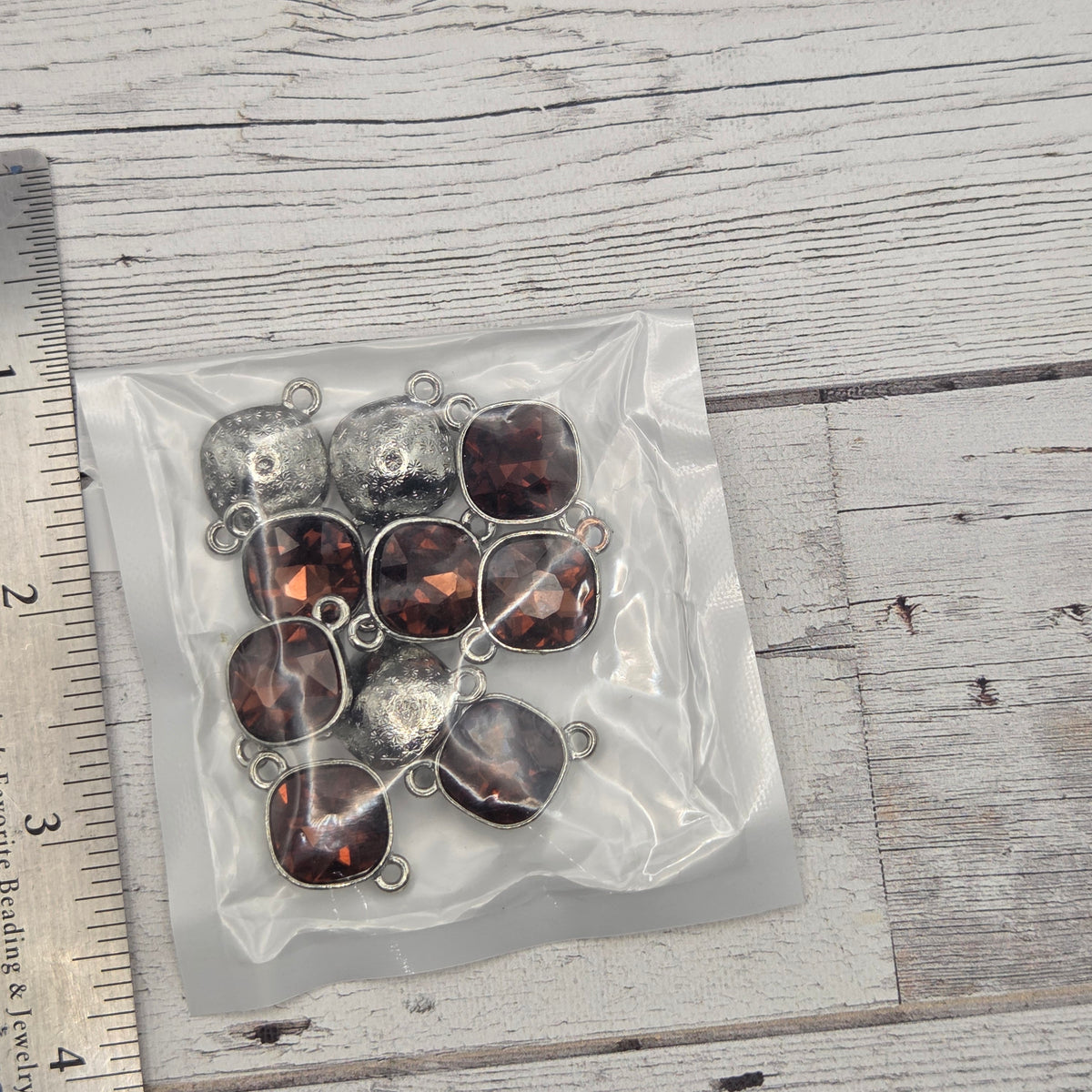Crystal and silver connectors - Rounded Square - Brown - quantity of 10