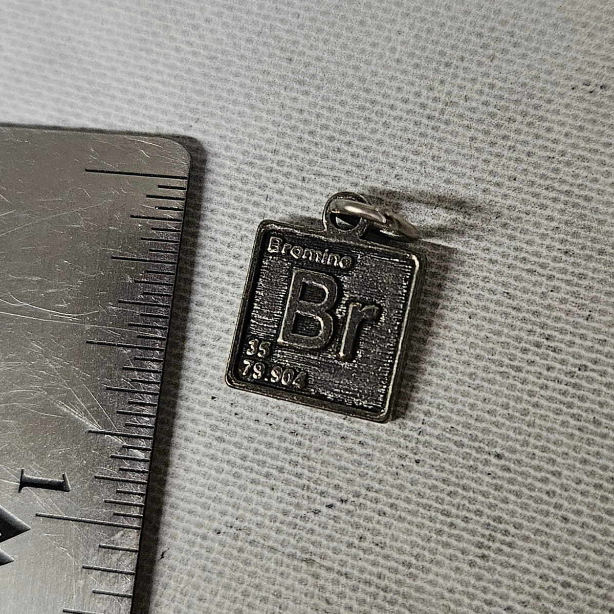 Br periodic table charm - lot of 6