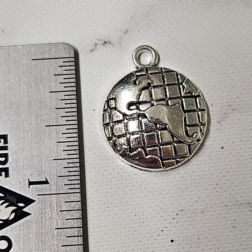 Earth charm - lot of 6