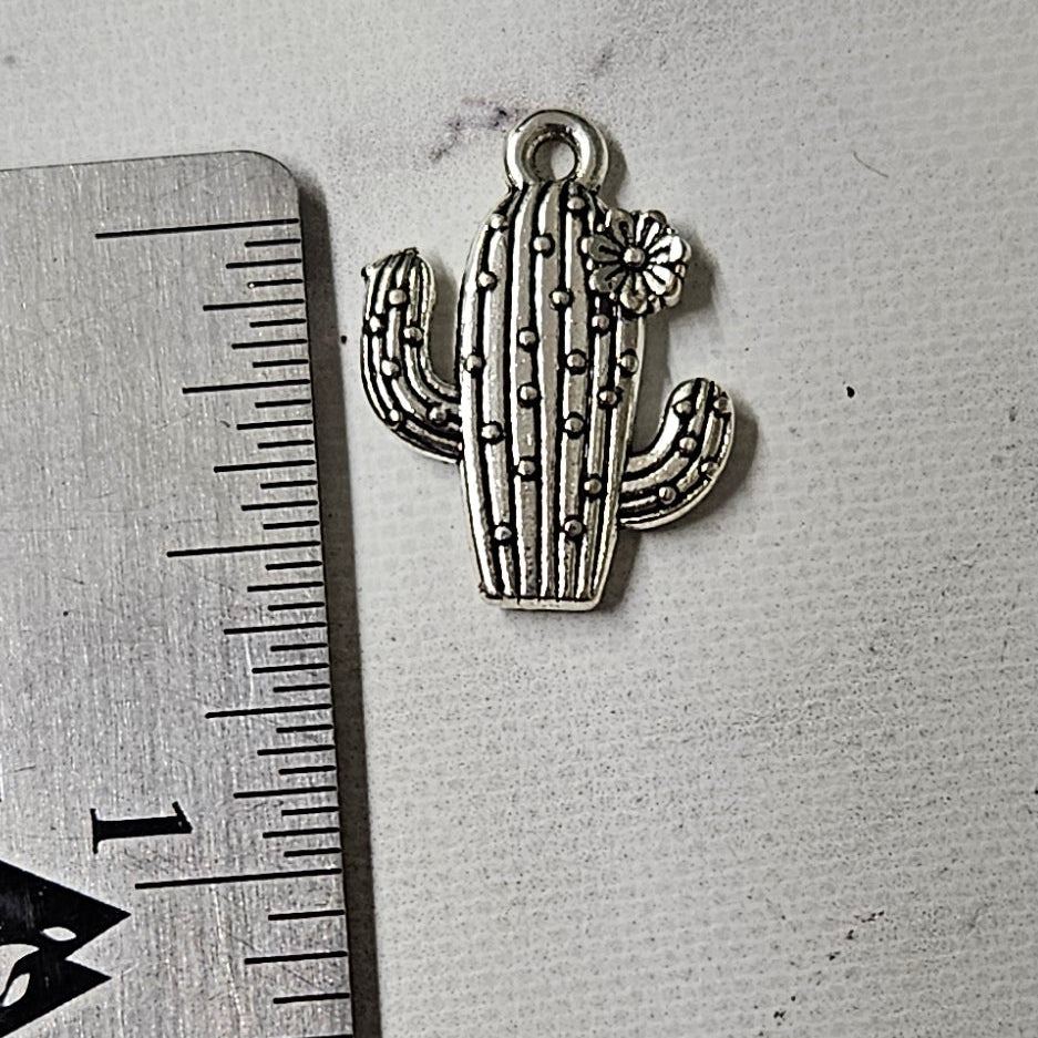 Cactus charm - lot of 5
