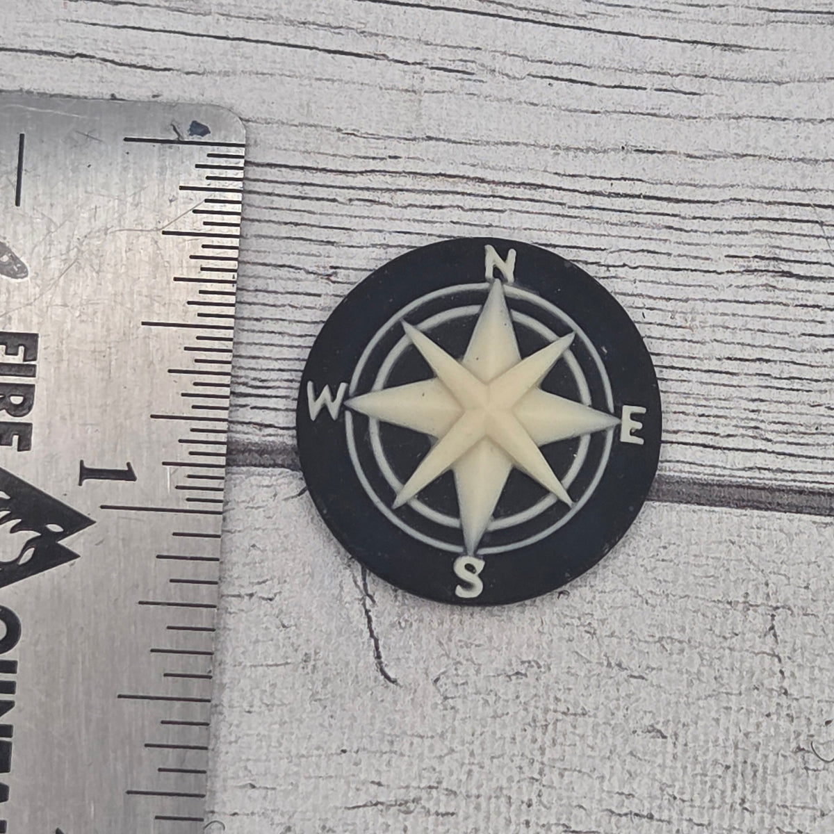 Resin cameo - Compass - lot of 1