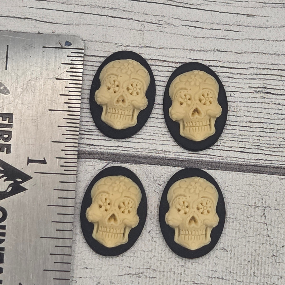 Resin cameo - 18 * 13 mm - Sugar Skull