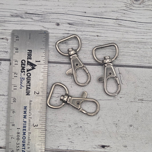 Medium silver lobster Lanyard style clip - lot of 8