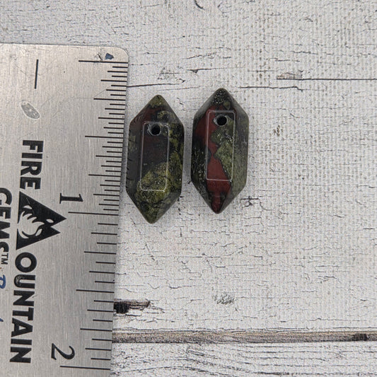 Double Pointed Hexagonal natural stones - Dragon Blood Jasper - lot of 2