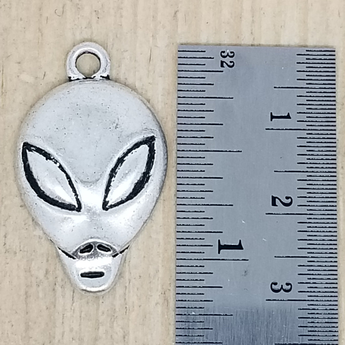 Alien Head Charm - lot of 5