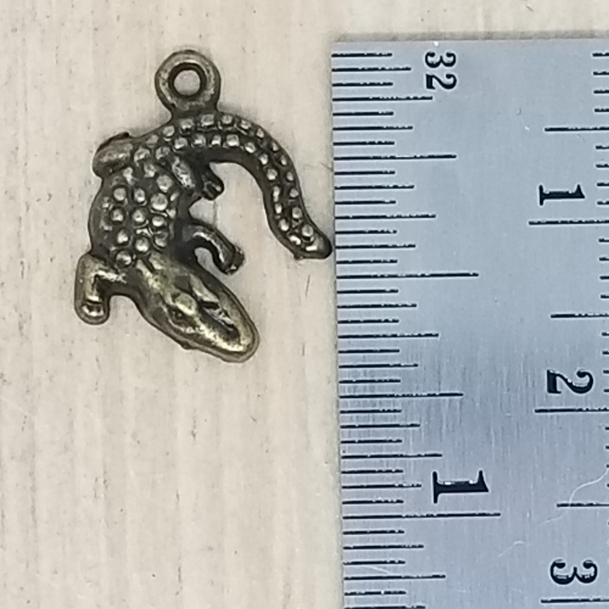 Bronze Alligator Charm - lot of 5