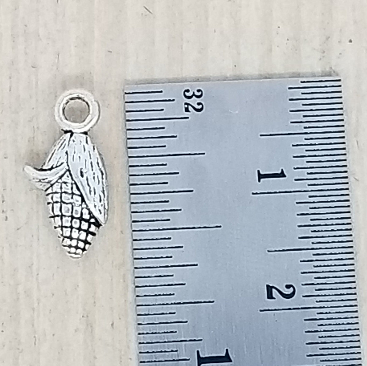Corn Charm - lot of 20
