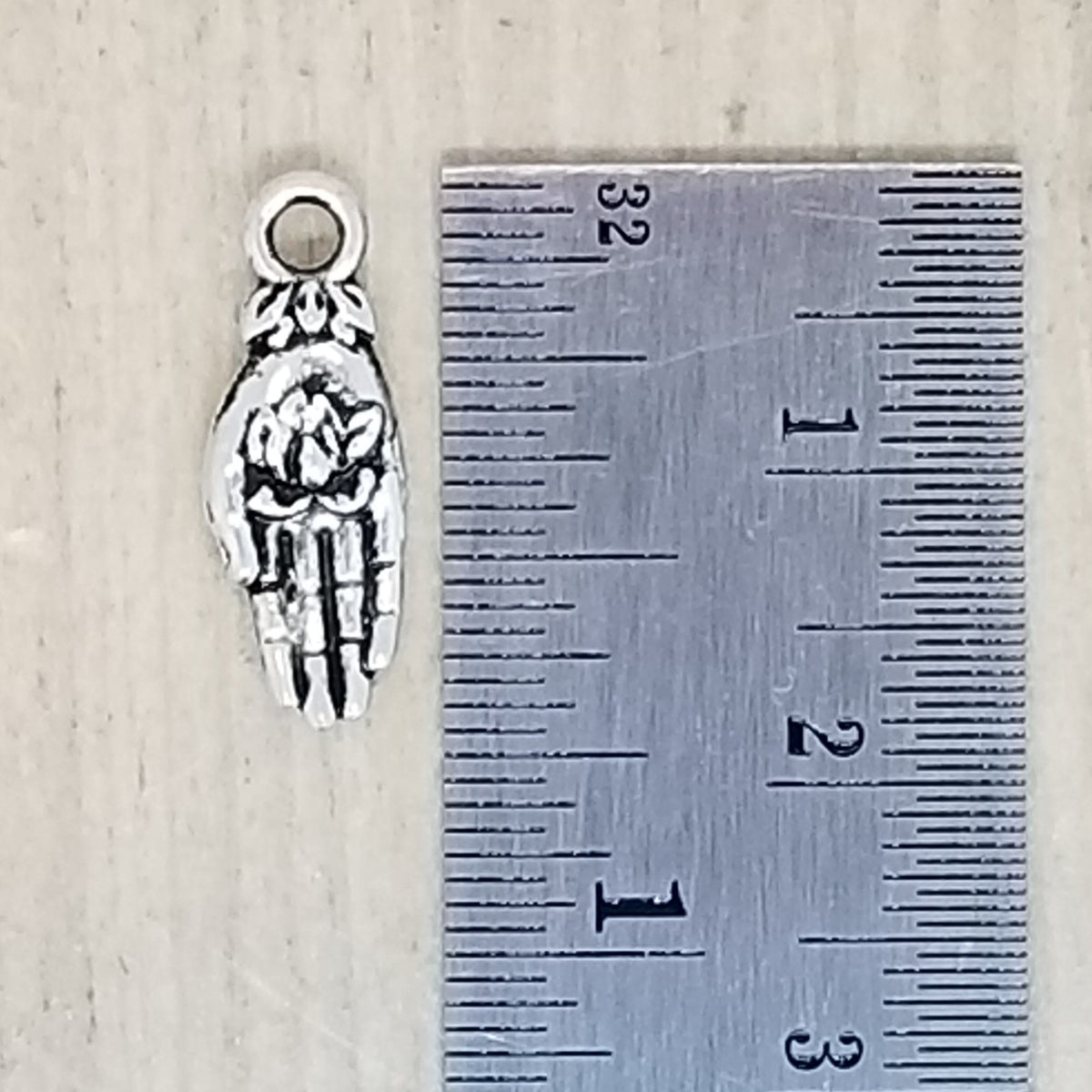 Hand with Flower Charm - lot of 5