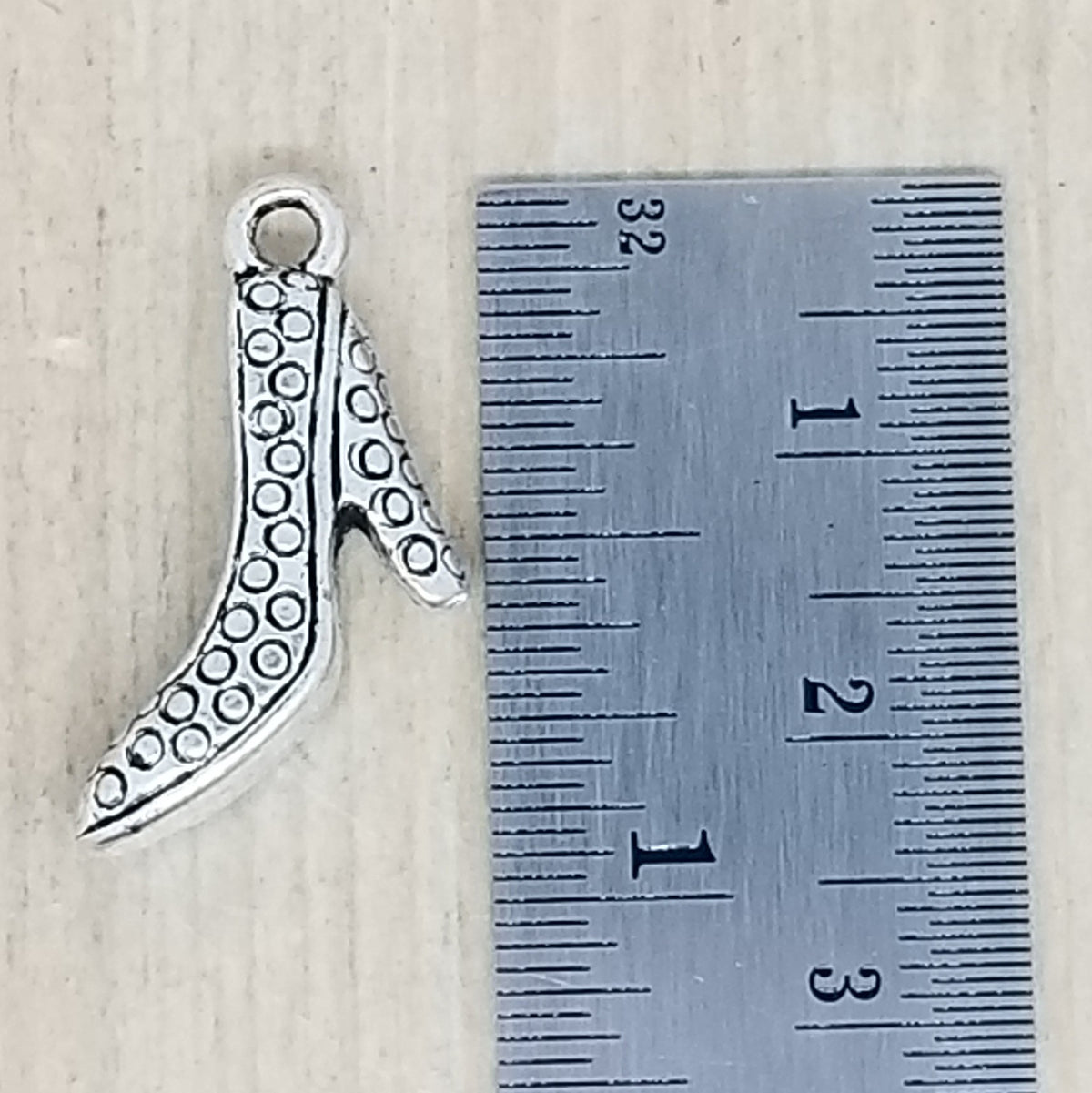 textured High Heel Charm - lot of 5