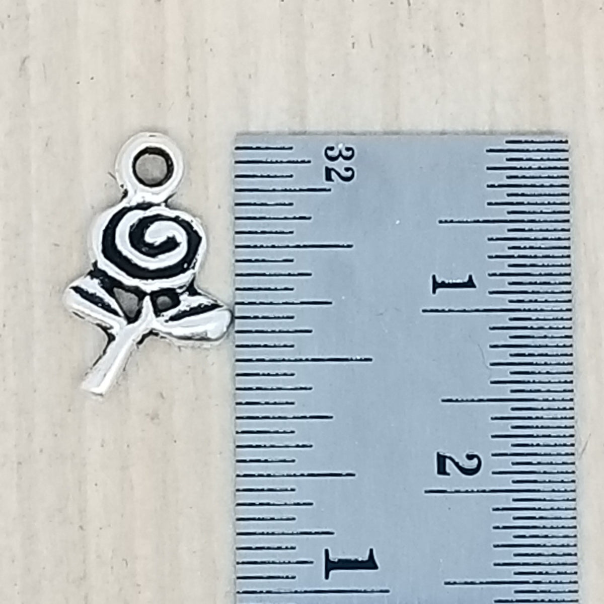 Simple Rose Charm - lot of 20