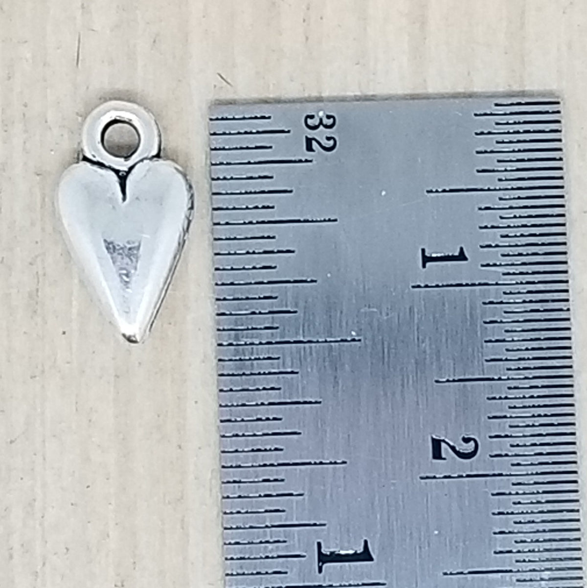 Small Narrow Heart Charm - lot of 5