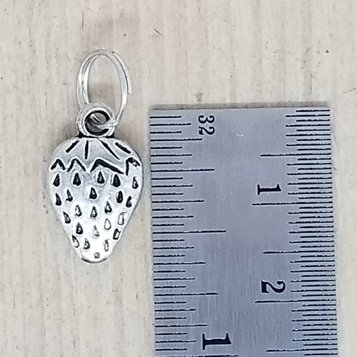 Strawberry Charm - lot of 10